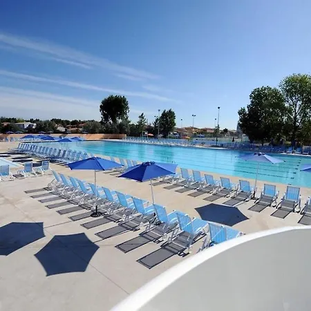 Mobil 6 A 8 Personnes Camping Vagues Oceanes L'elysee * ル・グロー・デュ・ロワ
