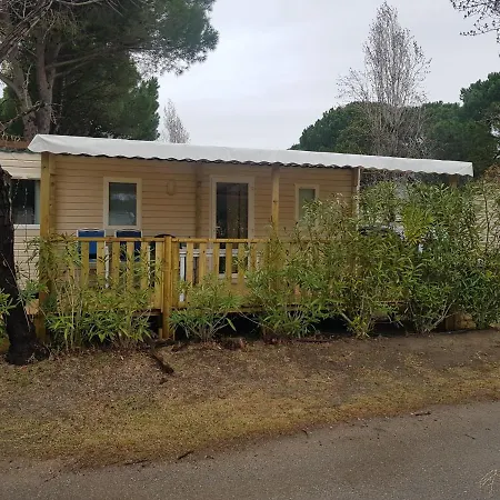 Mobil 6 à 8 Personnes Camping Plein Air Odalys L'elysée Camping *