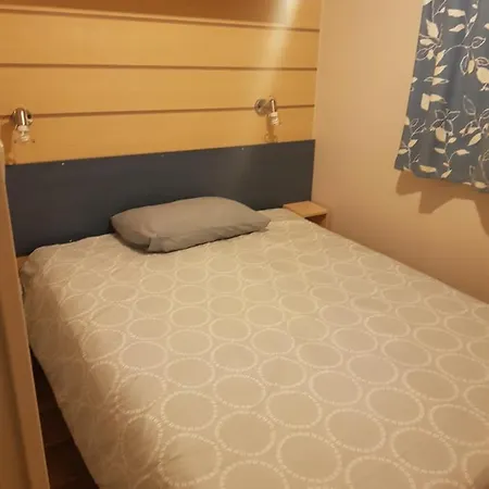 Mobil 6 A 8 Personnes Camping Vagues Oceanes L'elysee キャンプ場