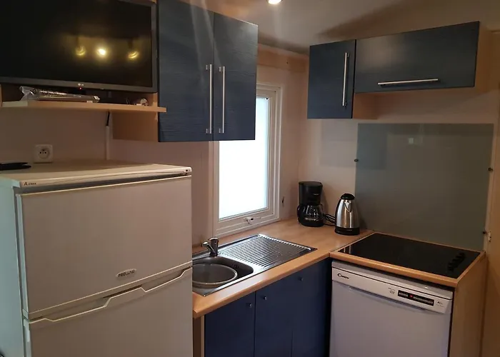Camping Mobil 6 à 8 Personnes Camping Plein Air Odalys L'elysée Le Grau-du-Roi